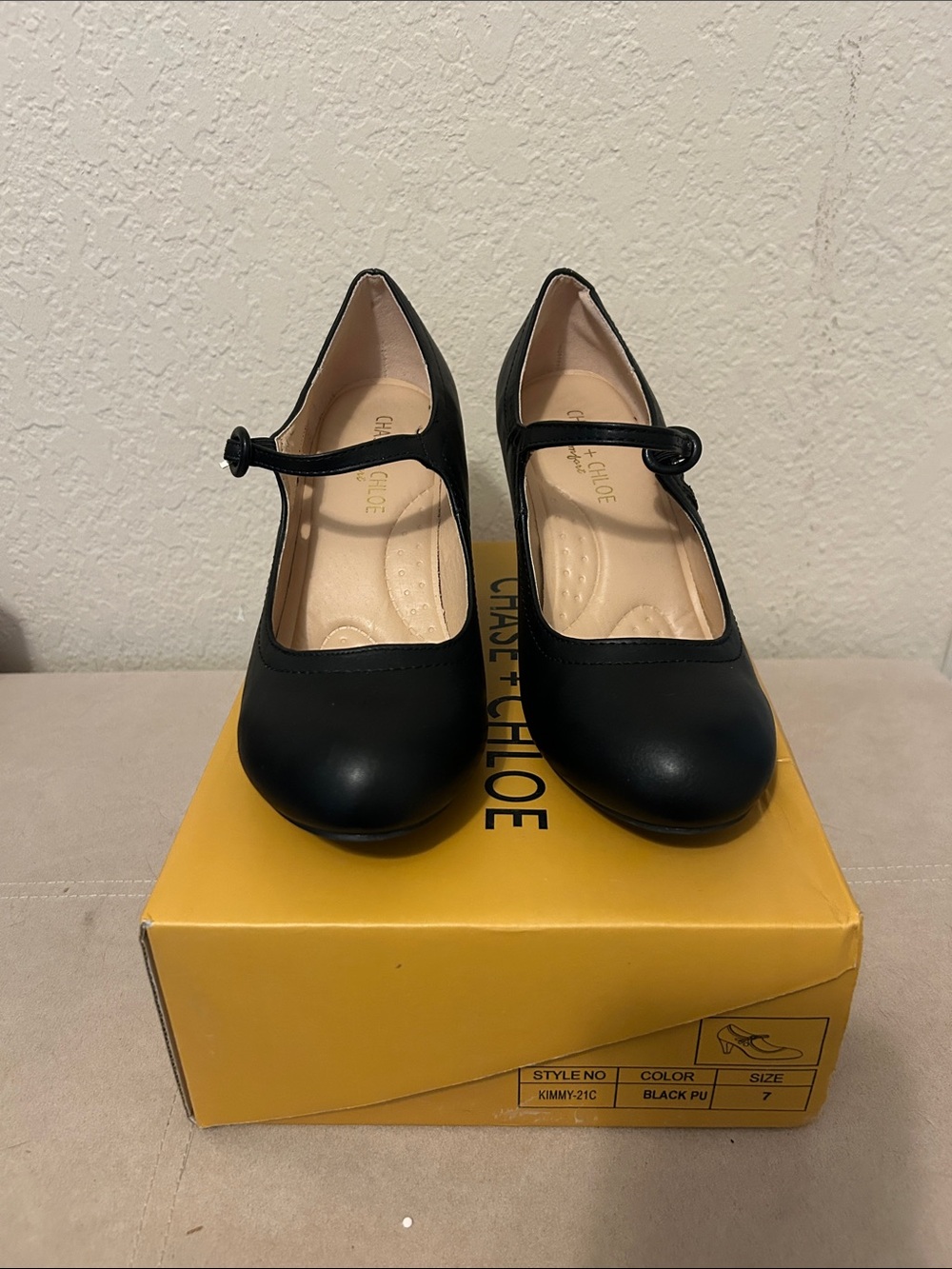 Chase + Chloe Black Mary Jane Mid Heel Dress Pump - w/ Box - Picture 4 of 12